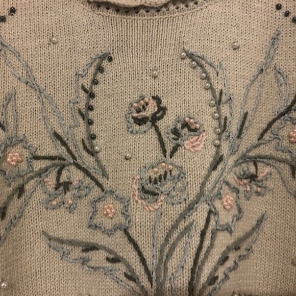 Women's Decorative Long Sleeve Sweater, Size M - Picture 3 of 6